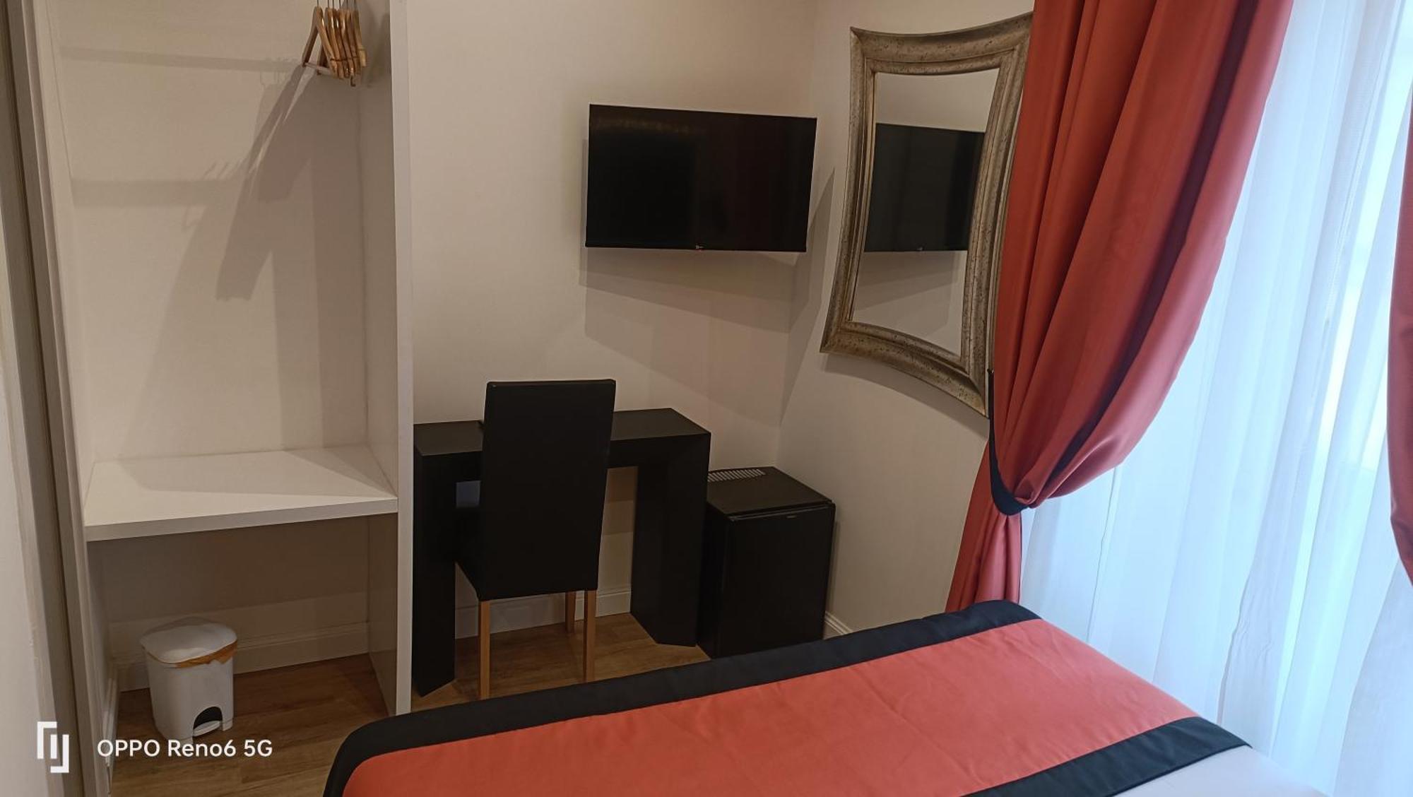 Hotel House 4 Mori Roma Esterno foto