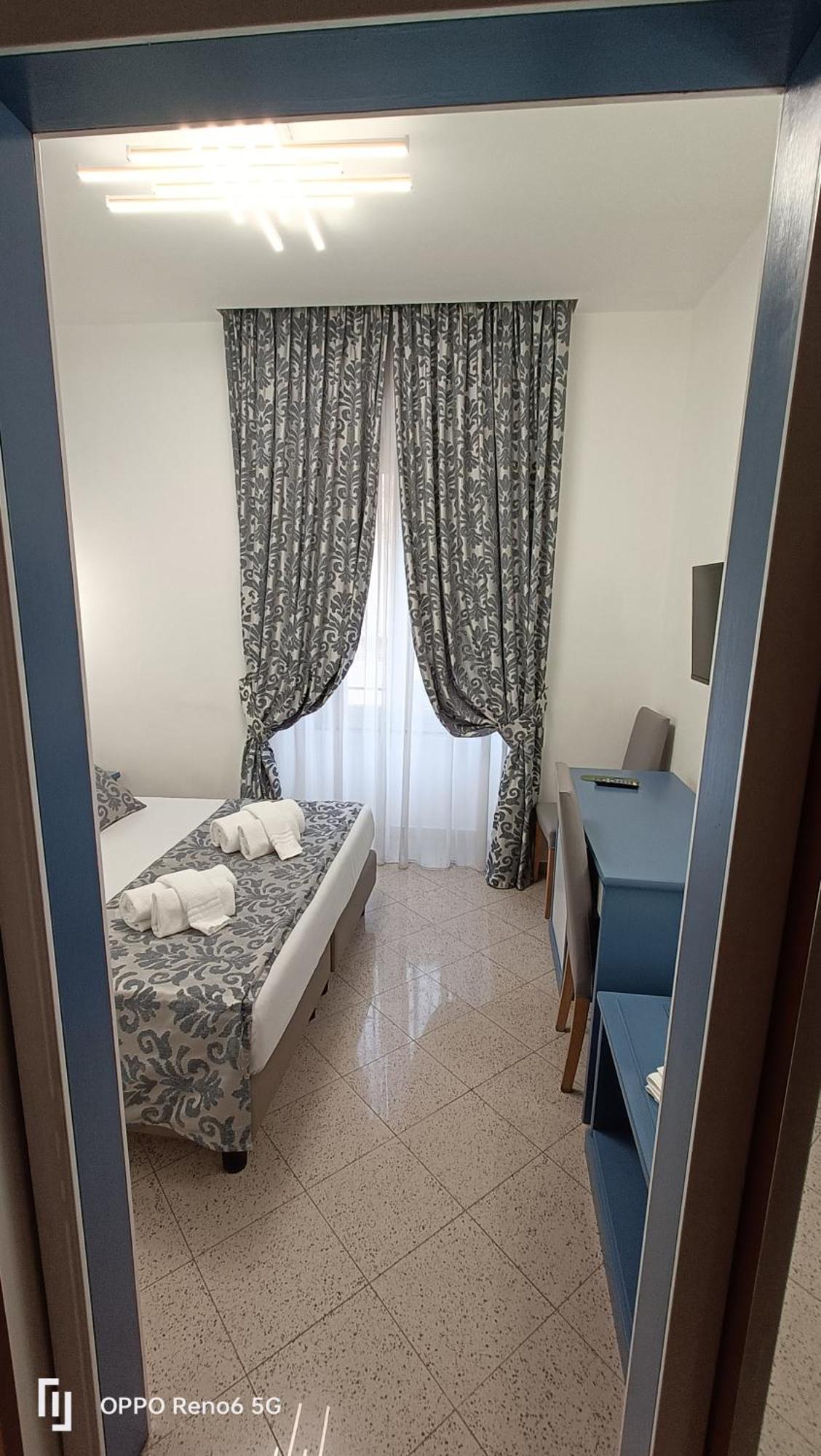 Hotel House 4 Mori Roma Esterno foto