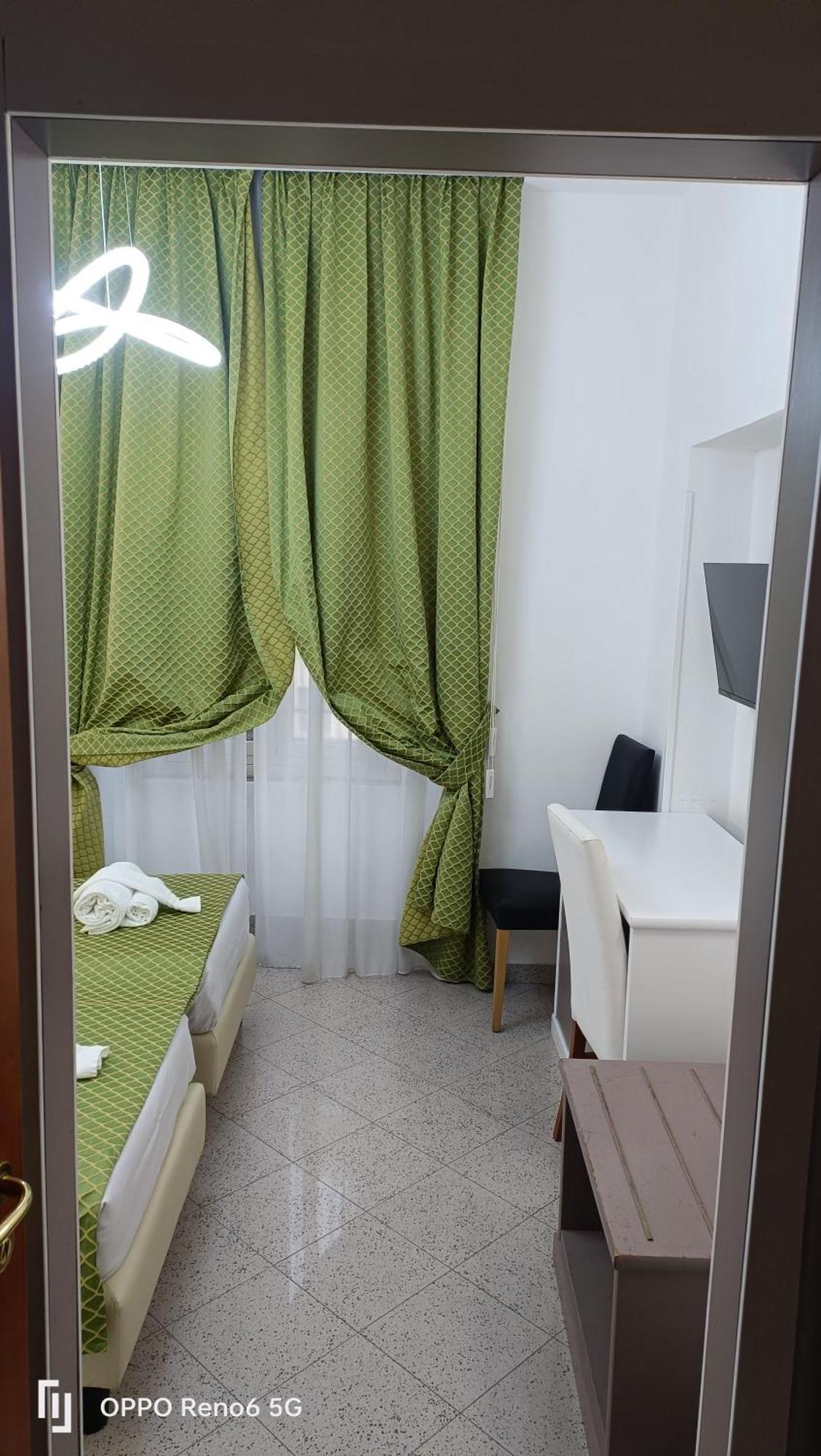 Hotel House 4 Mori Roma Esterno foto