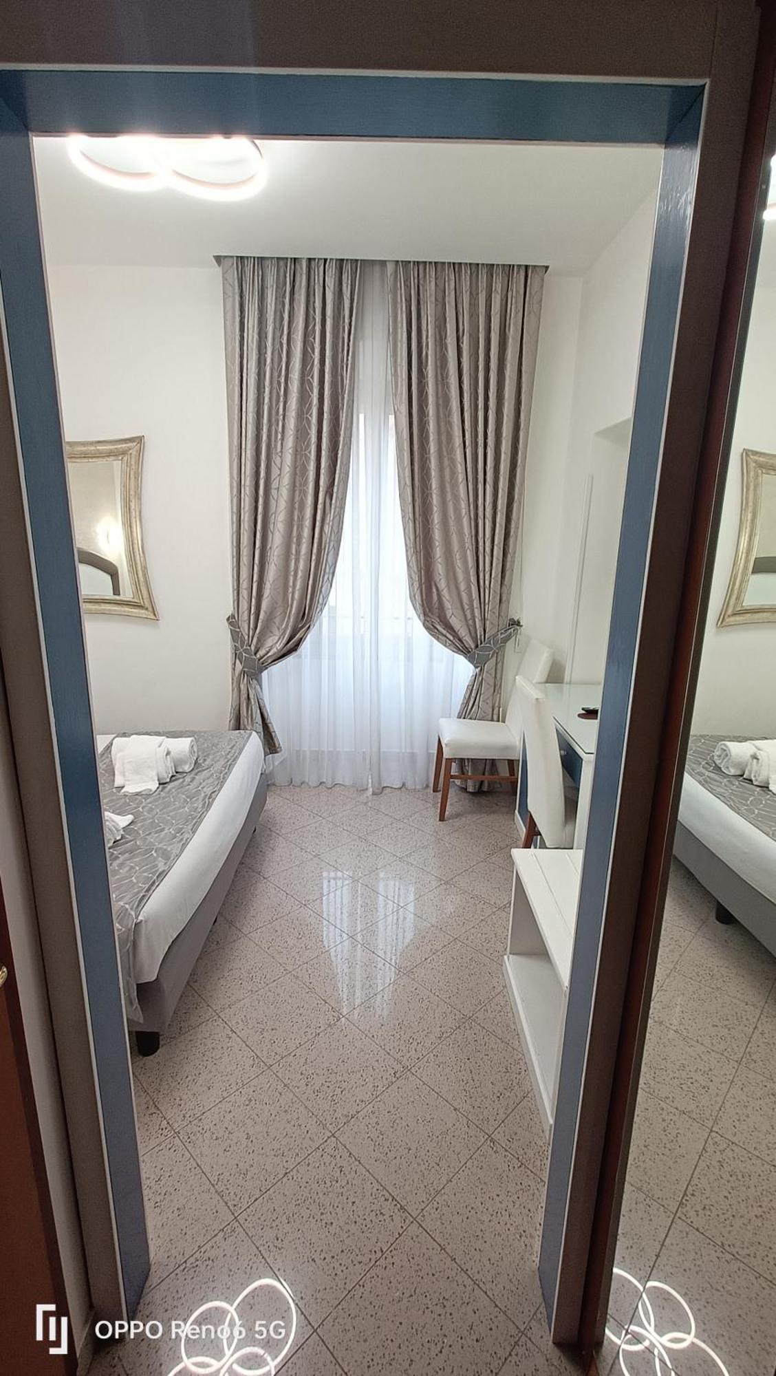Hotel House 4 Mori Roma Esterno foto
