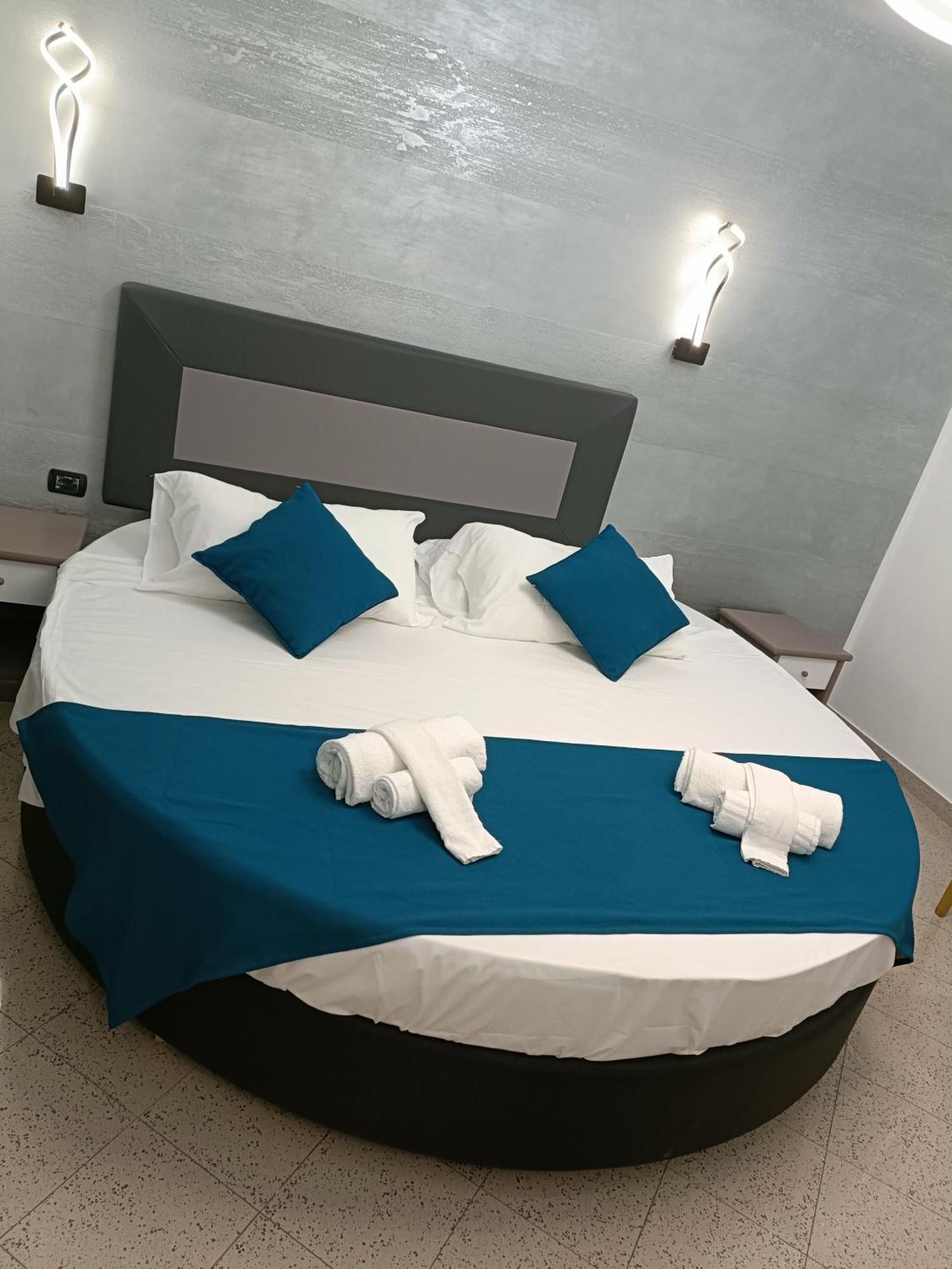 Hotel House 4 Mori Roma Esterno foto