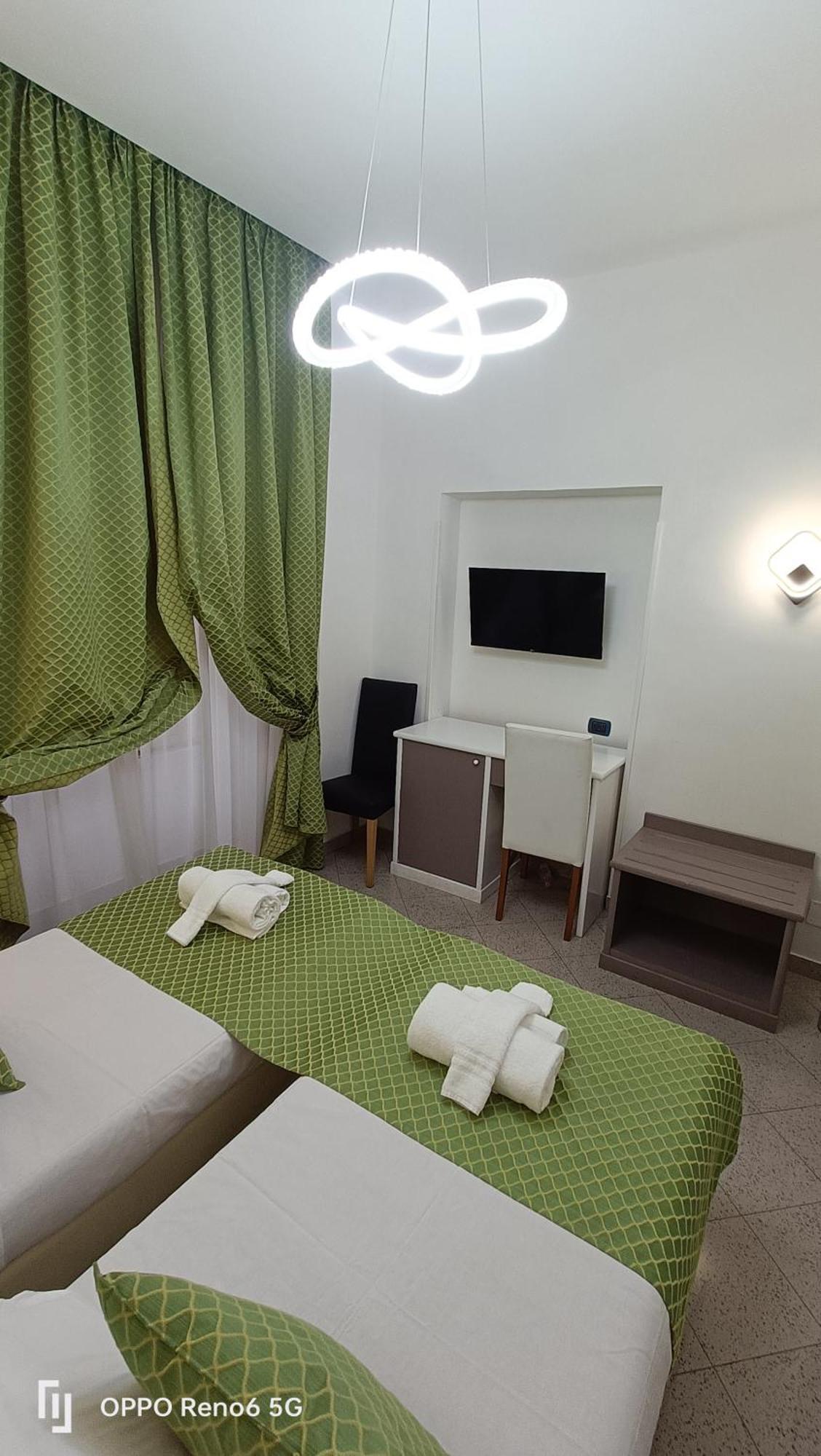 Hotel House 4 Mori Roma Esterno foto