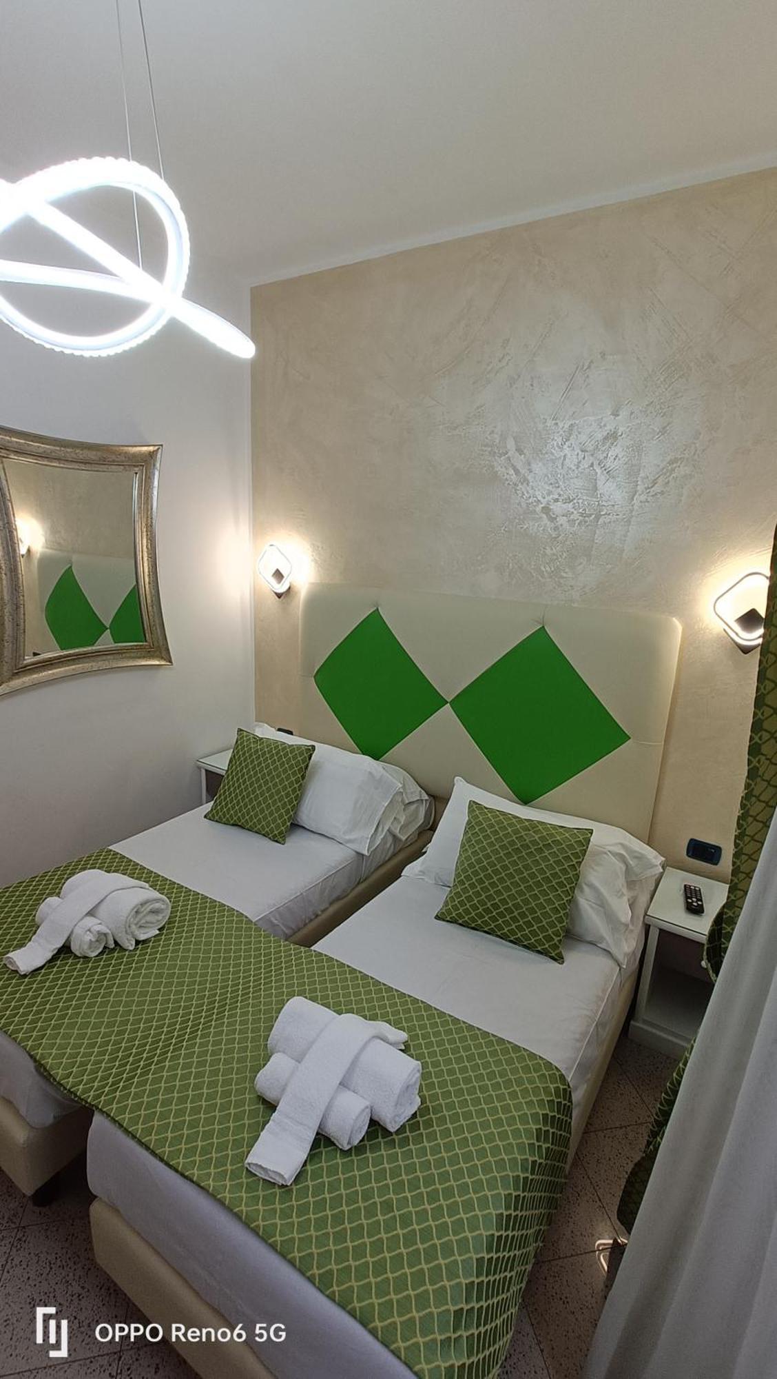 Hotel House 4 Mori Roma Esterno foto