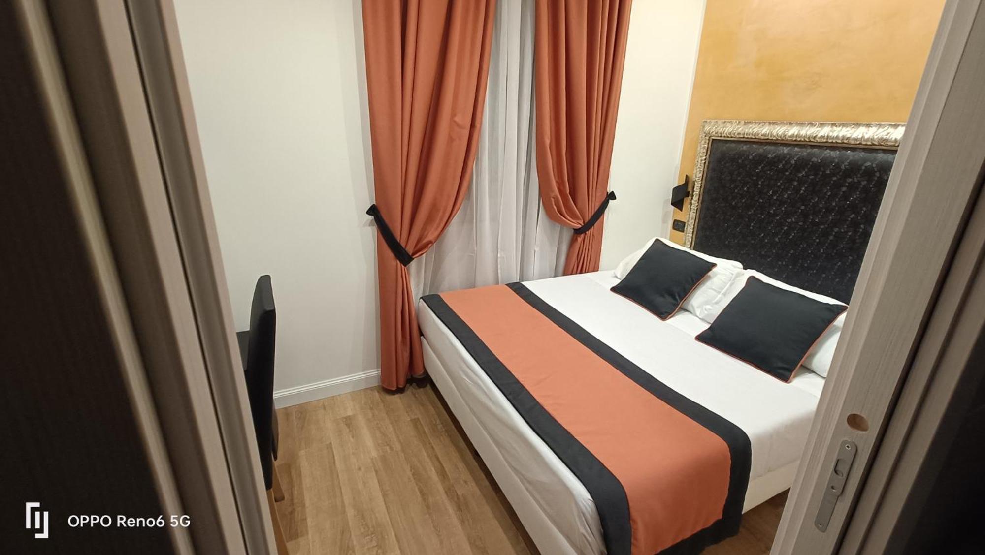 Hotel House 4 Mori Roma Esterno foto