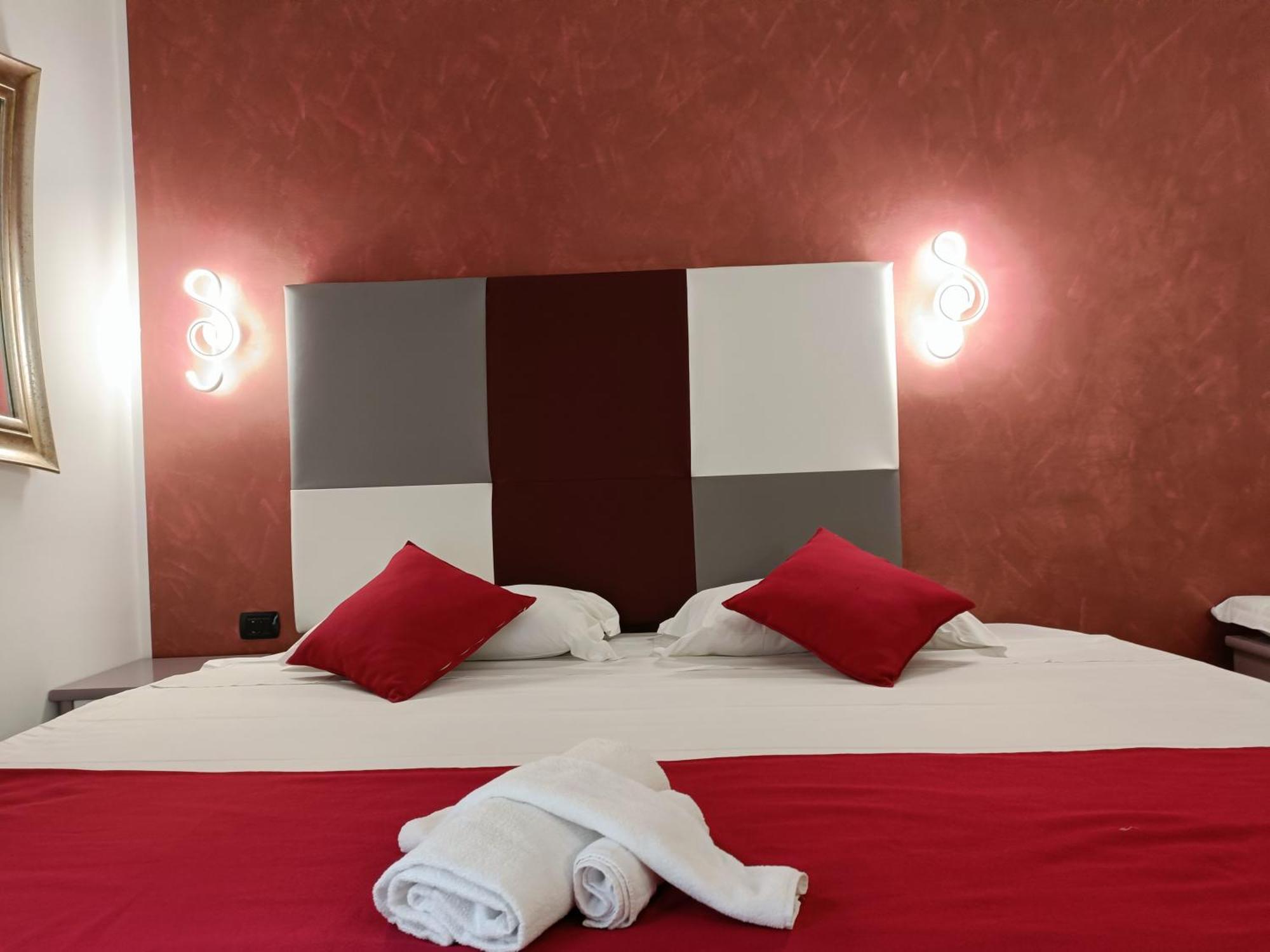 Hotel House 4 Mori Roma Esterno foto